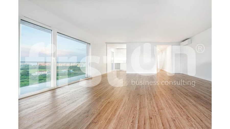 Apartamento T4 para Arrendamento em Areeiro Foto 7