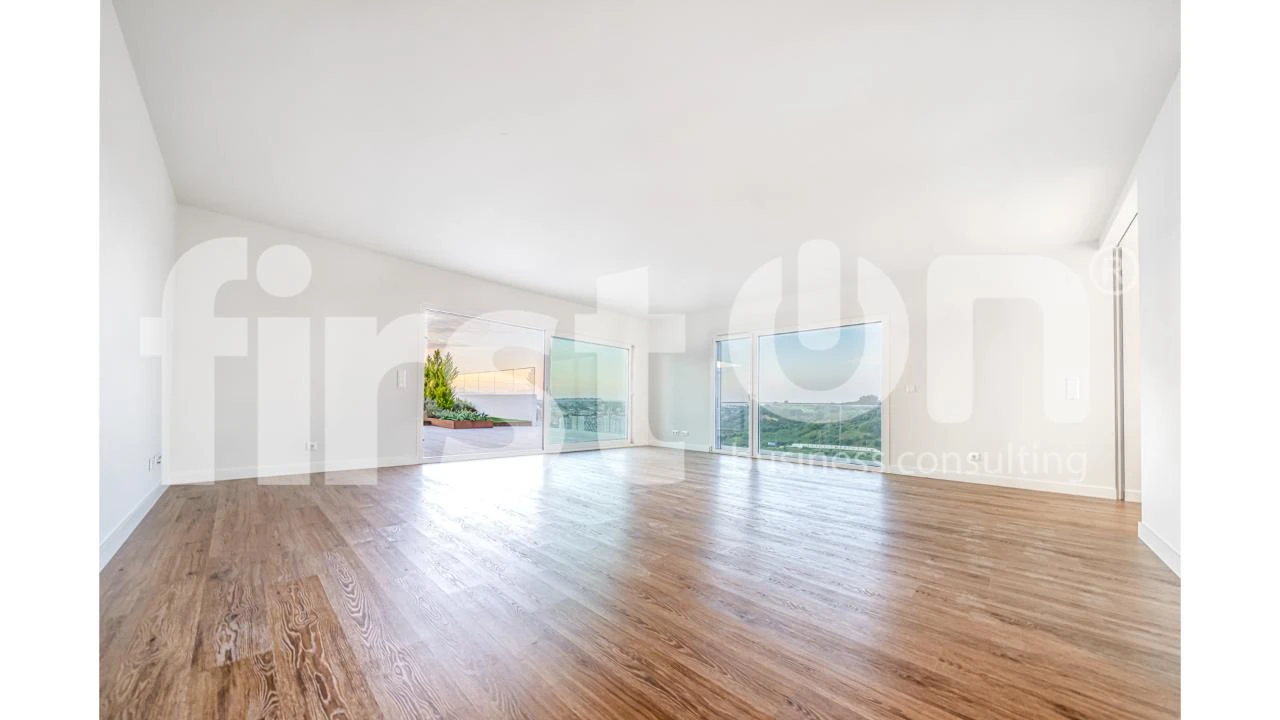 Apartamento T4 para Arrendamento em Areeiro Foto 6