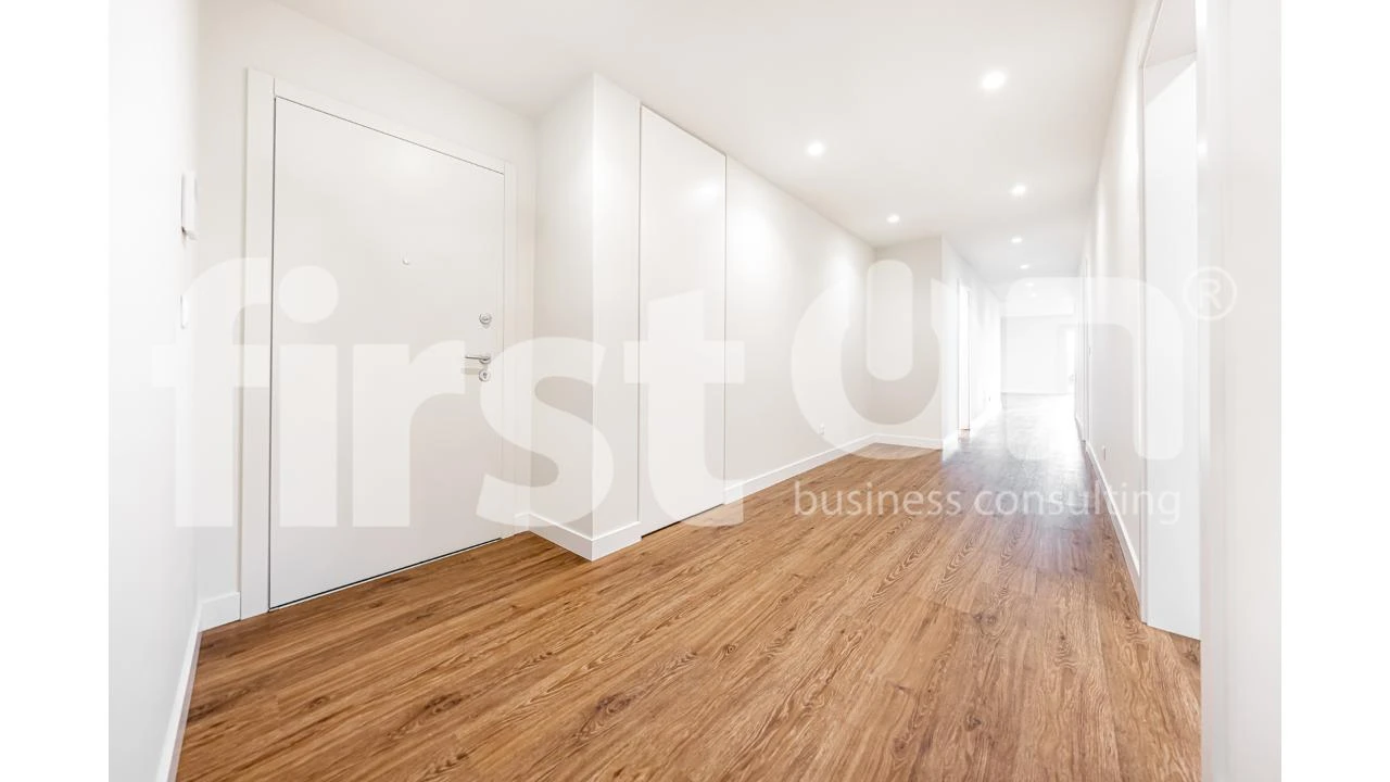 Apartamento T4 para Arrendamento em Areeiro Foto 10