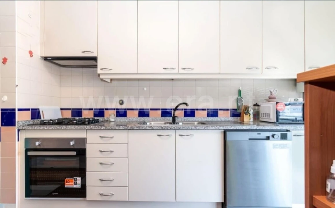 Apartamento T2 para Venda em Santa Maria de Lamas Foto 6