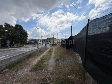 Terreno para Venda em Gondomar (São Cosme), Valbom e Jovim
