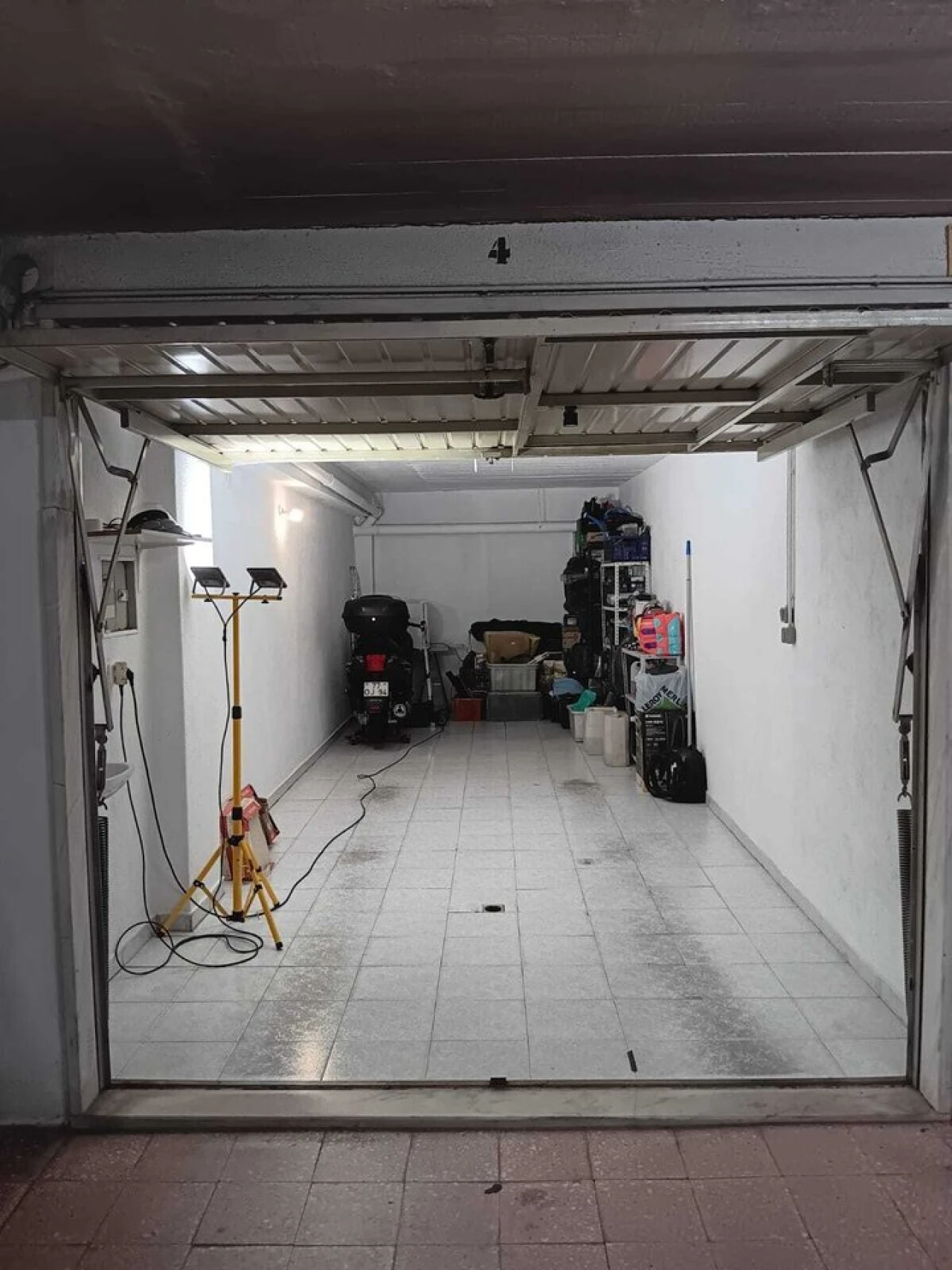 Garagem para Venda em Cacém e São Marcos Foto 1