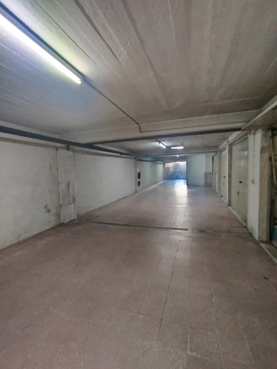 Garagem para Venda em Cacém e São Marcos Foto 5