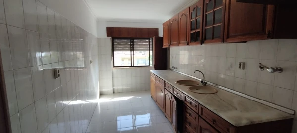 Apartamento T1 para Venda em Agualva e Mira-Sintra