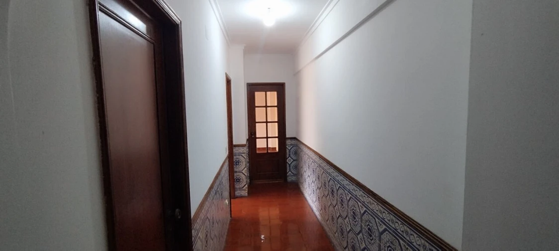 Apartamento T1 para Venda em Agualva e Mira-Sintra Foto 5