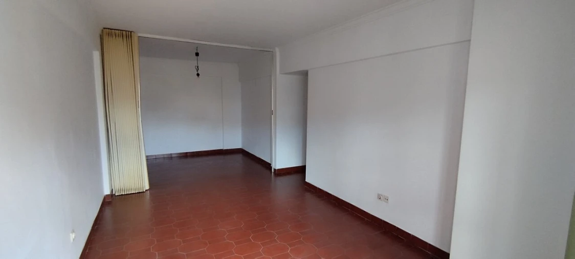 Apartamento T1 para Venda em Agualva e Mira-Sintra Foto 9