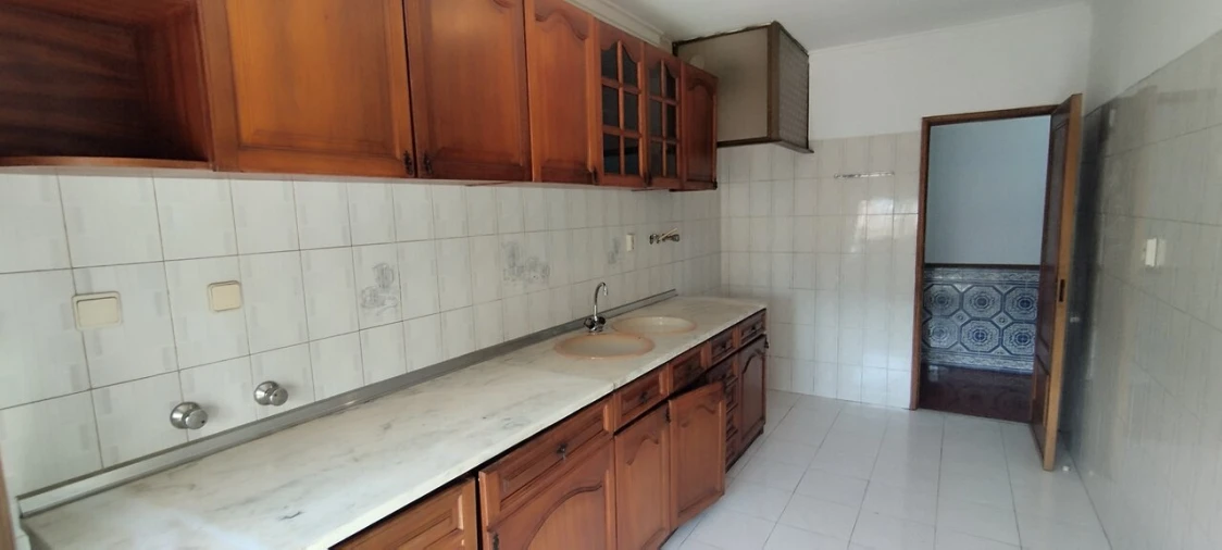 Apartamento T1 para Venda em Agualva e Mira-Sintra Foto 2