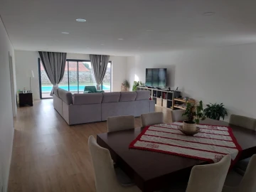 Moradia T3 para Venda em Moledo e Cristelo