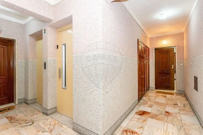 Apartamento T3 para Venda em Agualva e Mira-Sintra