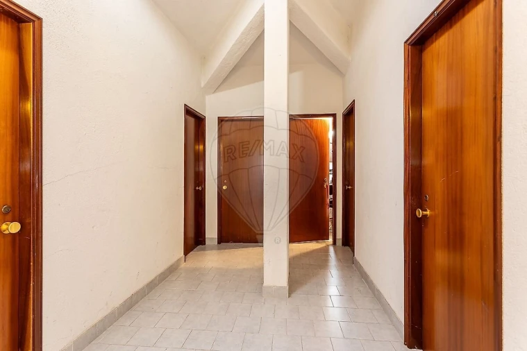 Apartamento T3 para Venda em Agualva e Mira-Sintra Foto 21