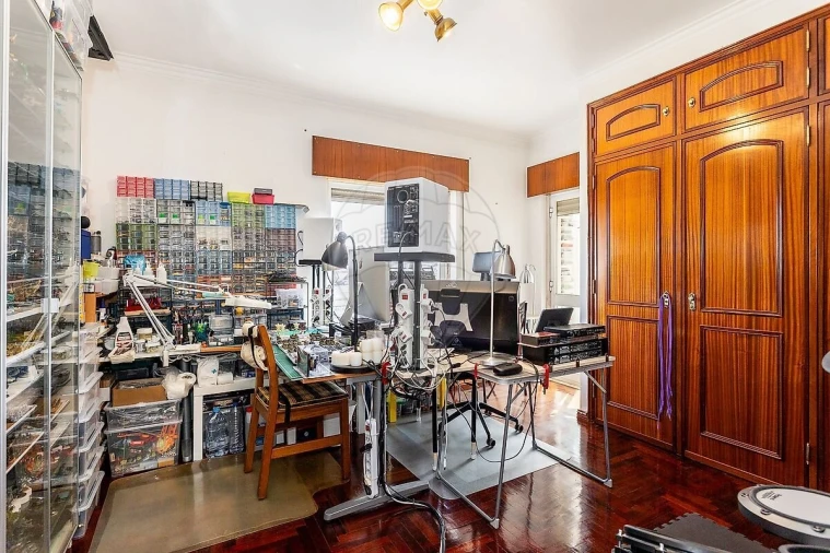 Apartamento T3 para Venda em Agualva e Mira-Sintra Foto 22