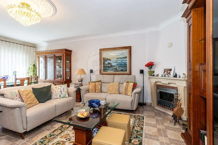 Apartamento T3 para Venda em Agualva e Mira-Sintra Foto 15