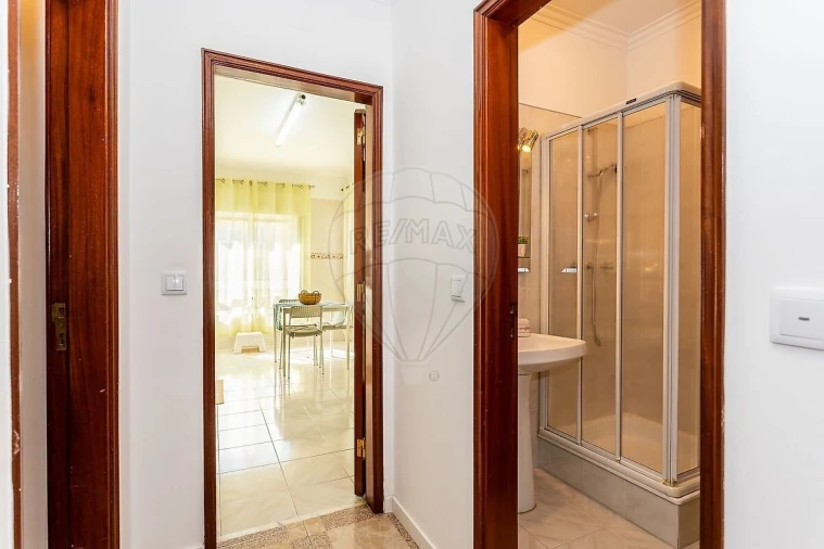 Apartamento T3 para Venda em Agualva e Mira-Sintra Foto 4