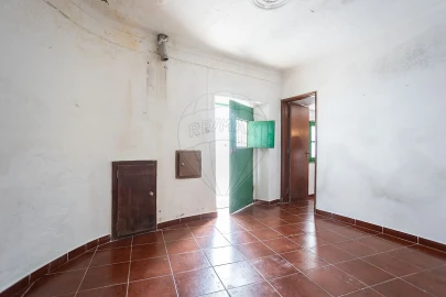 Moradia T3 para Venda em São Bartolomeu do Outeiro e Oriola