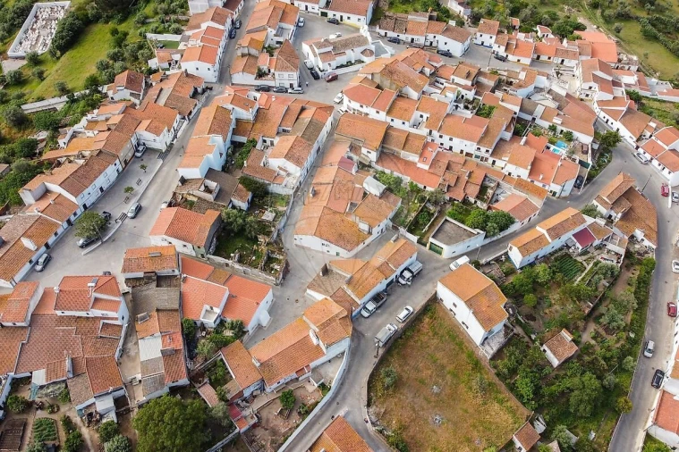 Moradia T3 para Venda em São Bartolomeu do Outeiro e Oriola Foto 26