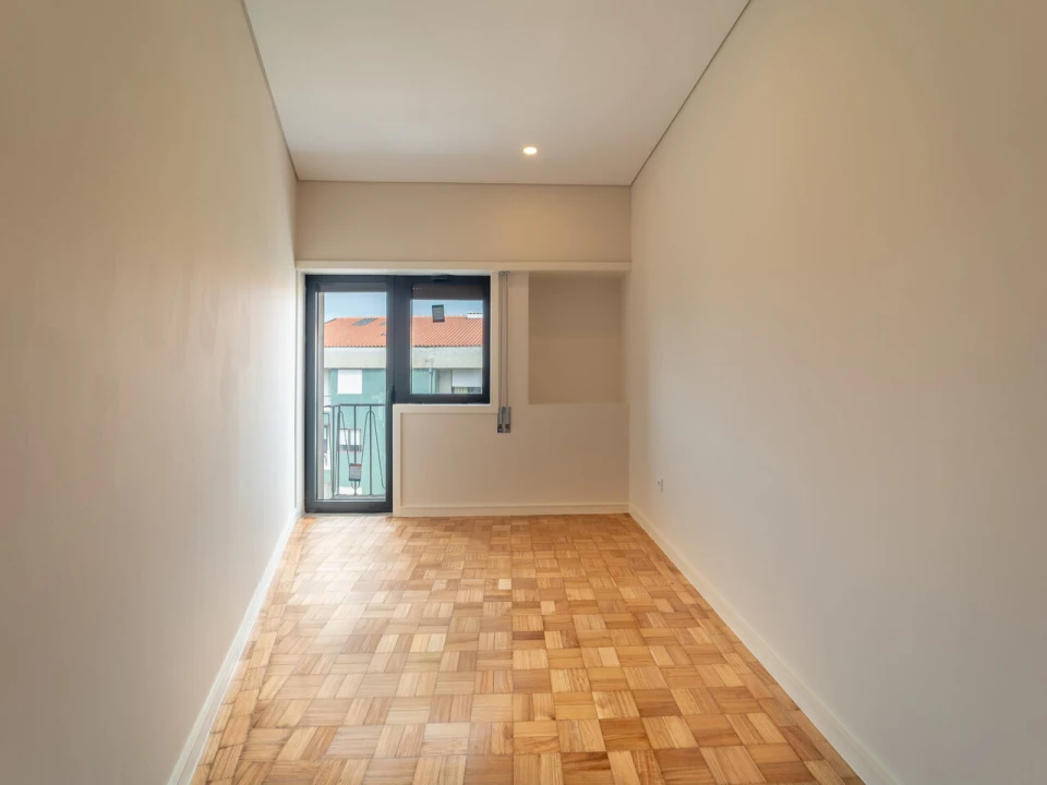 Apartamento T3 para Venda em Lordelo do Ouro e Massarelos Foto 15