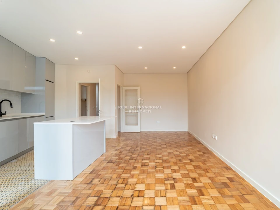 Apartamento T3 para Venda em Lordelo do Ouro e Massarelos Foto 27