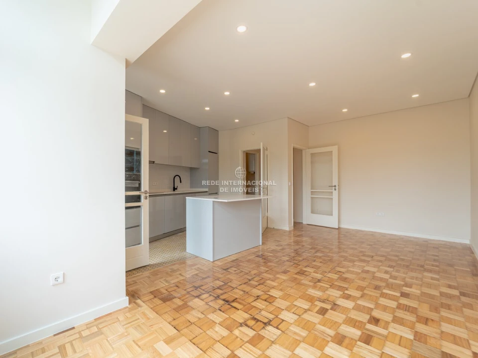 Apartamento T3 para Venda em Lordelo do Ouro e Massarelos Foto 28