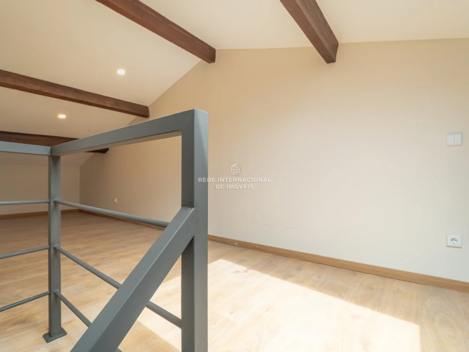 Apartamento T3 para Venda em Lordelo do Ouro e Massarelos Foto 33