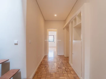 Apartamento T3 para Venda em Lordelo do Ouro e Massarelos