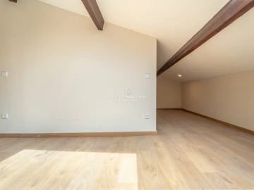 Apartamento T3 para Venda em Lordelo do Ouro e Massarelos