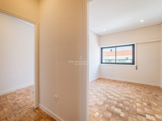 Apartamento T3 para Venda em Lordelo do Ouro e Massarelos Foto 14