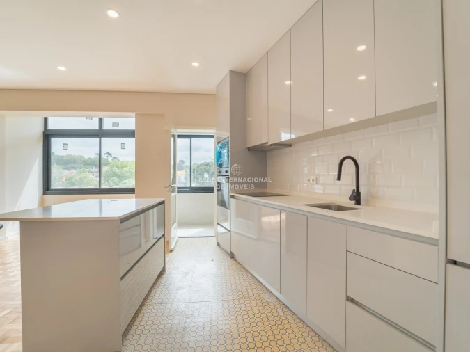 Apartamento T3 para Venda em Lordelo do Ouro e Massarelos Foto 3