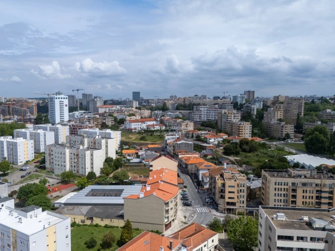 Apartamento T3 para Venda em Lordelo do Ouro e Massarelos Foto 15