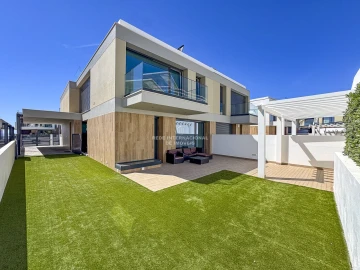 Moradia T4 para Venda em Ericeira