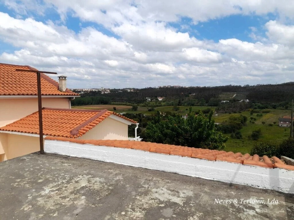 Moradia T3 para Venda em Parceiros e Azoia Foto 30
