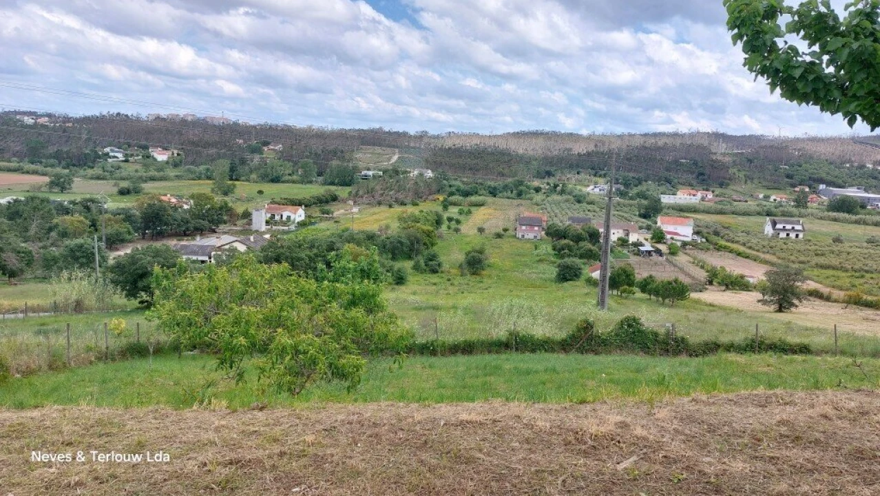 Moradia T3 para Venda em Parceiros e Azoia Foto 41