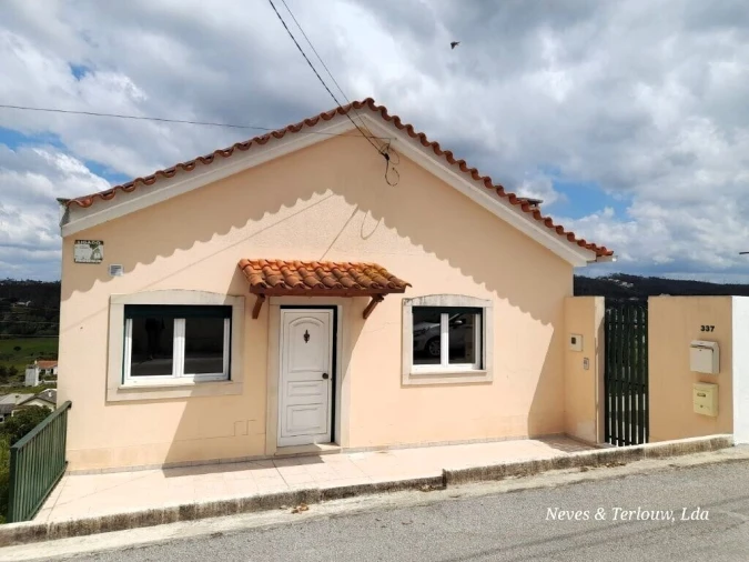 Moradia T3 para Venda em Parceiros e Azoia Foto 4