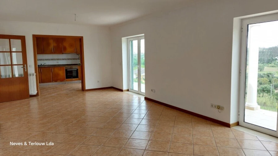 Moradia T3 para Venda em Parceiros e Azoia Foto 16