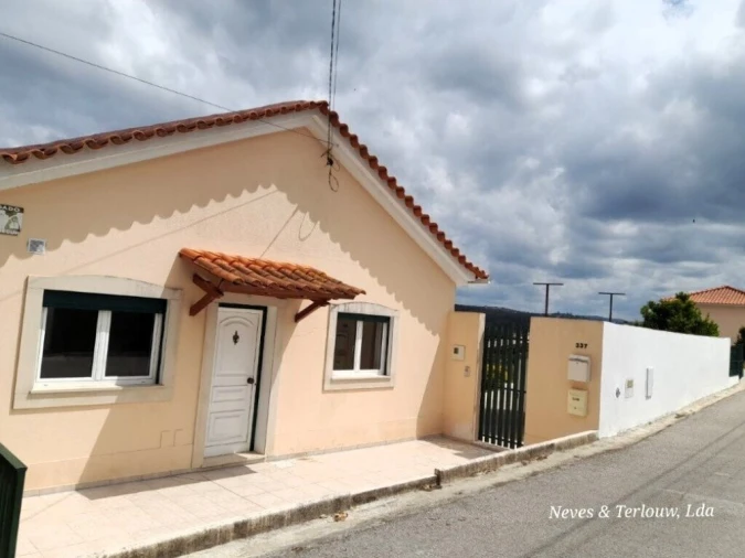 Moradia T3 para Venda em Parceiros e Azoia Foto 43