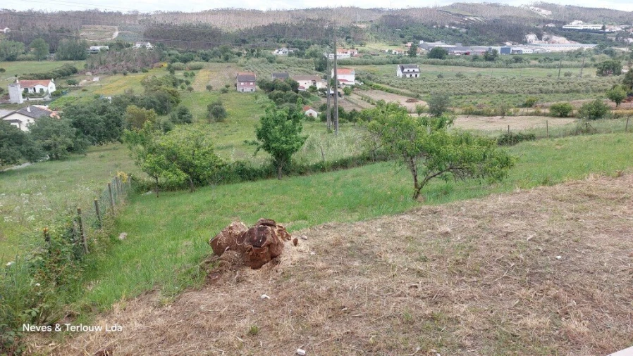 Moradia T3 para Venda em Parceiros e Azoia Foto 40