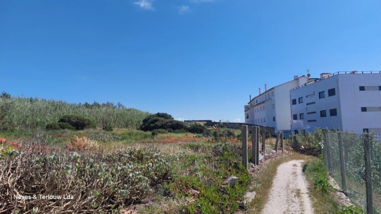 Terreno para Venda em Coimbrão Foto 13