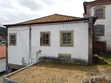 Moradia T2 para Venda em São João de Tarouca