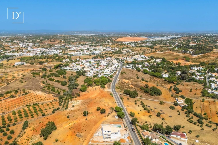 Moradia T6 para Venda em Guia Foto 21