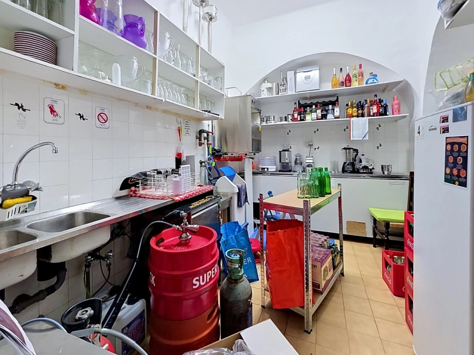 Loja para Arrendamento em Portimão Foto 19
