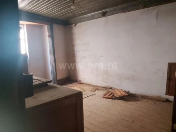 Moradia T0 para Venda em São Jorge da Beira