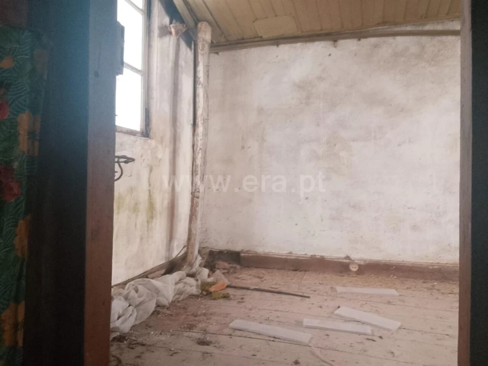 Moradia T0 para Venda em São Jorge da Beira Foto 3