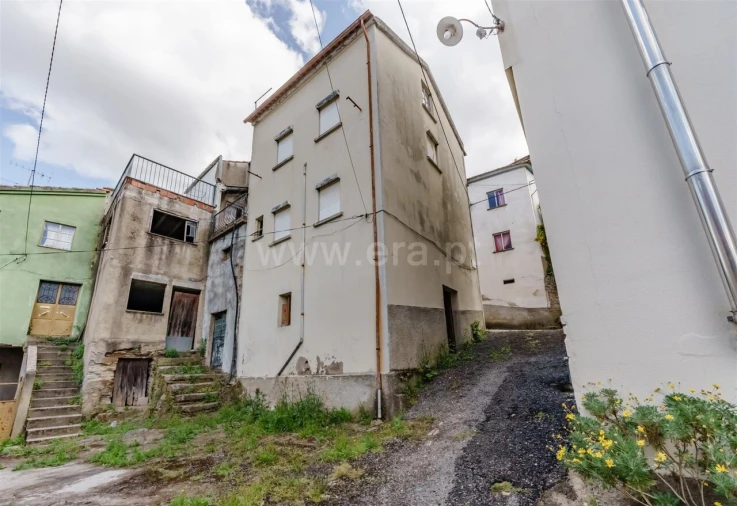 Moradia T2 para Venda em Casegas e Ourondo Foto 13