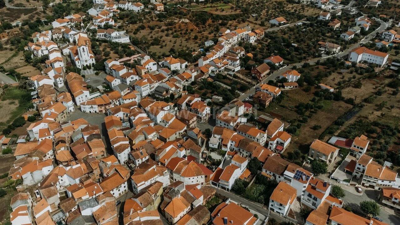 Moradia T2 para Venda em Casegas e Ourondo Foto 17