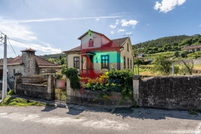 Moradia T7 para Venda em Pico de Regalados, Gondiães e Mós