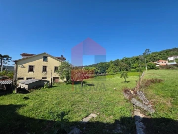 Moradia T7 para Venda em Pico de Regalados, Gondiães e Mós