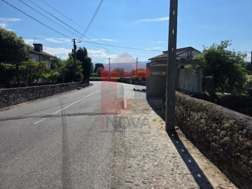 Moradia T7 para Venda em Pico de Regalados, Gondiães e Mós