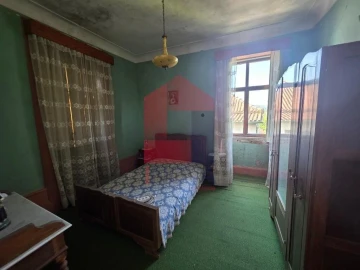 Moradia T7 para Venda em Pico de Regalados, Gondiães e Mós