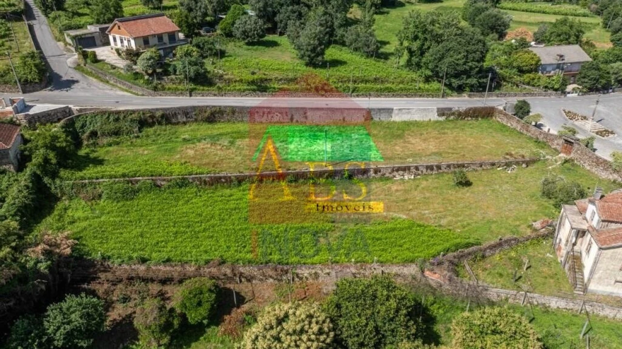 Moradia T7 para Venda em Pico de Regalados, Gondiães e Mós Foto 24