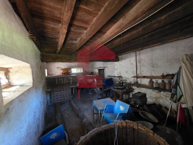 Moradia T7 para Venda em Pico de Regalados, Gondiães e Mós Foto 17