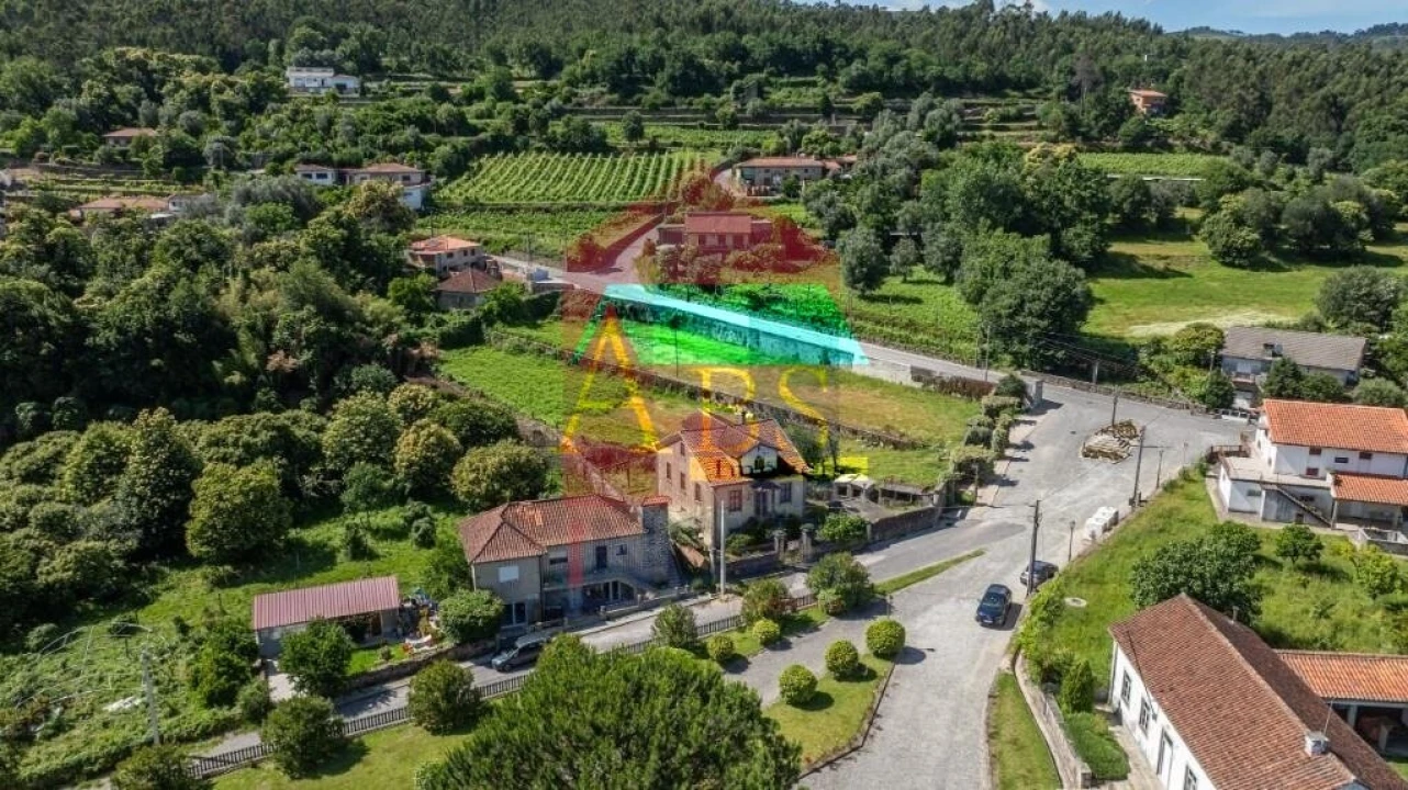 Moradia T7 para Venda em Pico de Regalados, Gondiães e Mós Foto 23